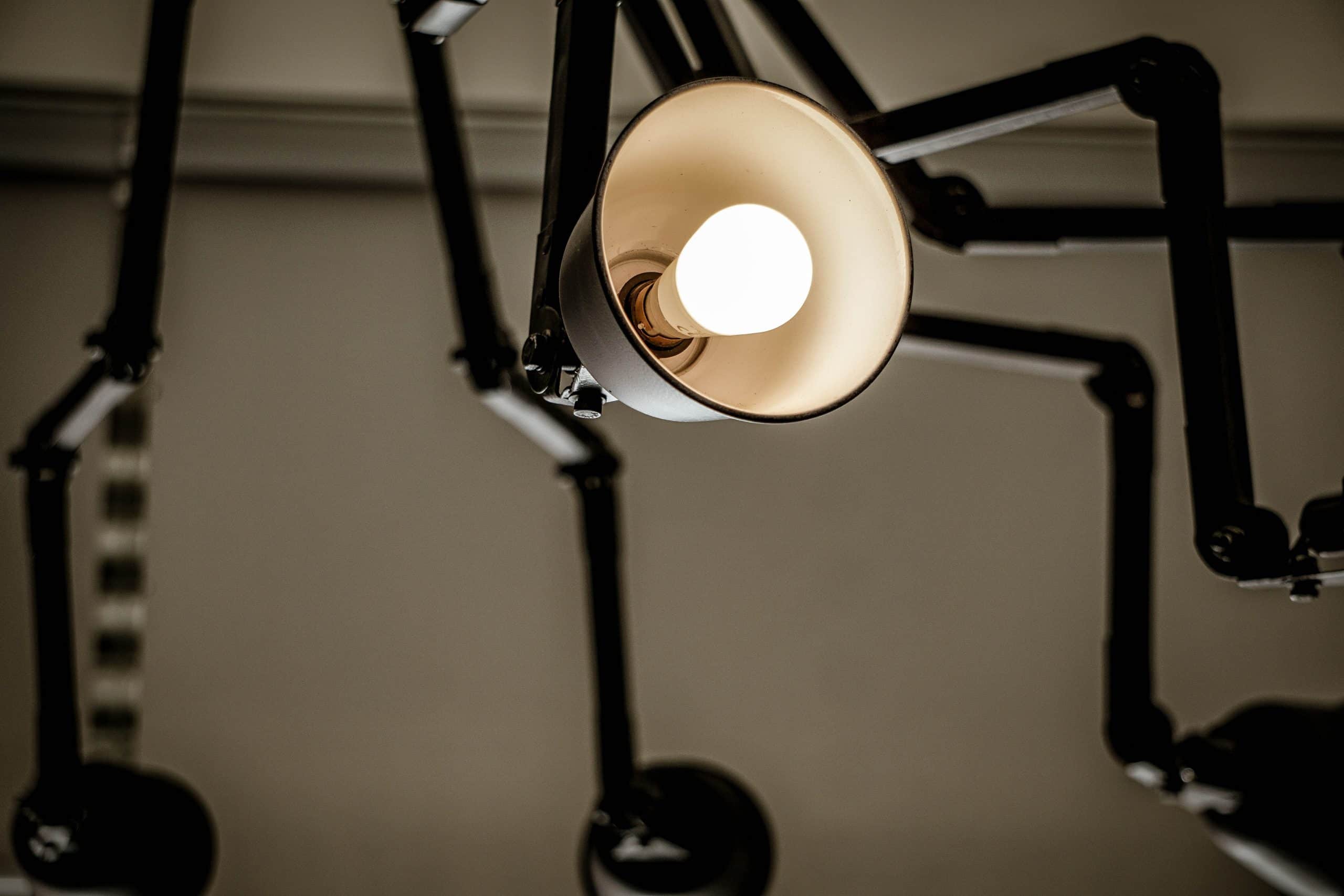 Tilpas stemningen med en Philips Hue-pære